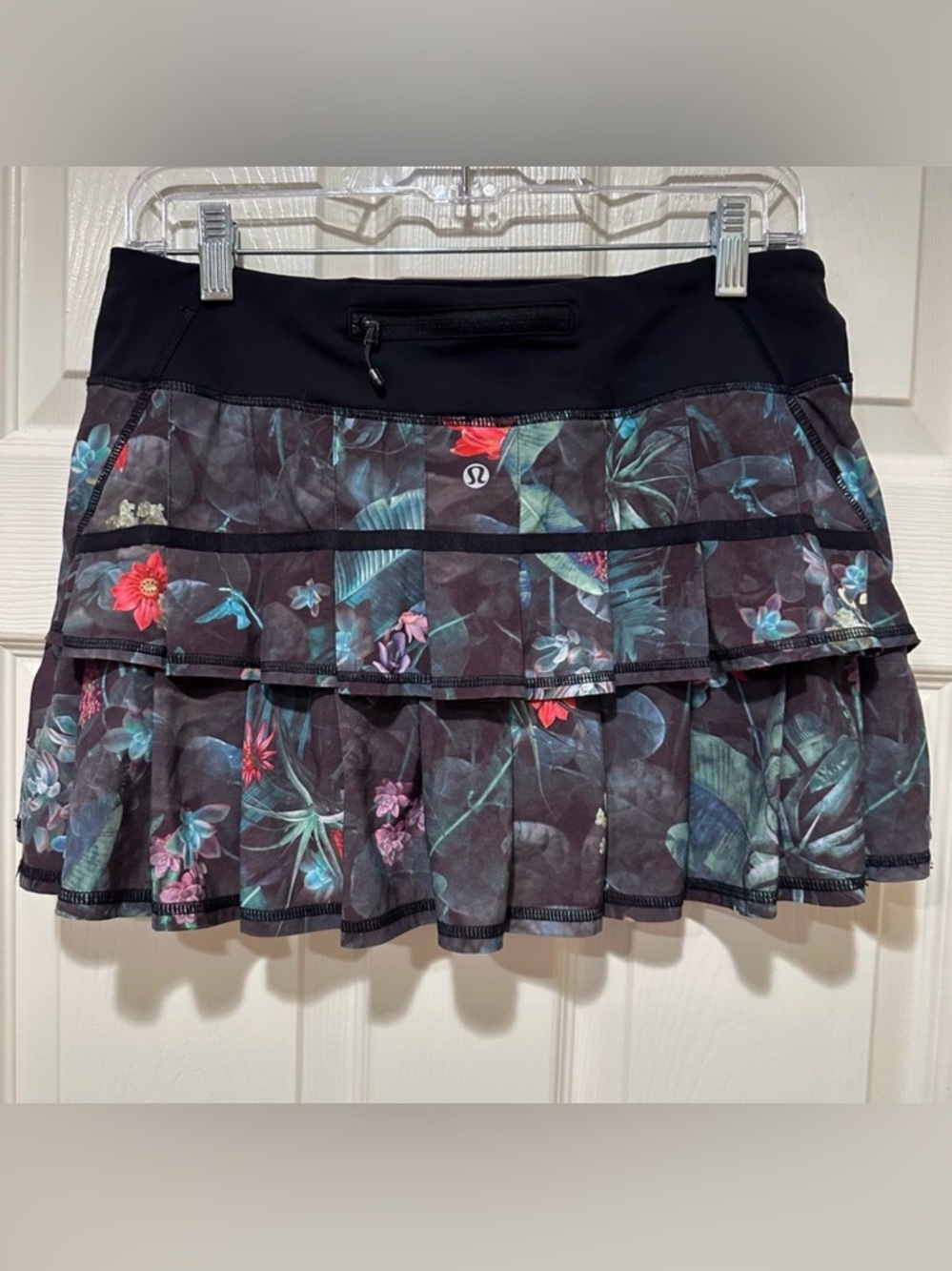 lululemon Pace Setter Curious Jungle Black Red Floral Skort Skirt Size:6